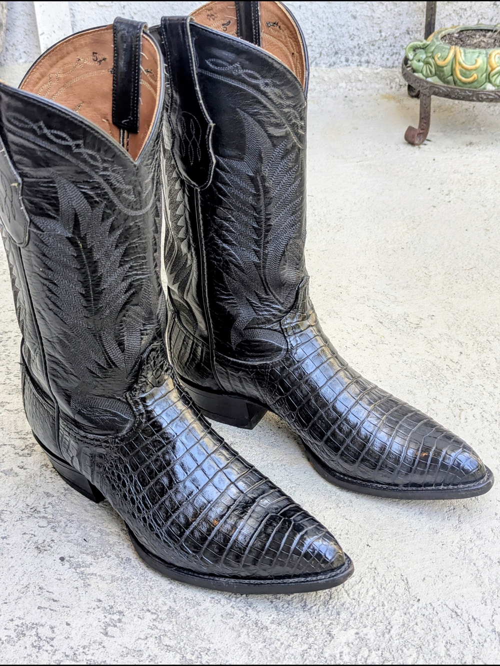 Tony Lama style #8675 boots are vintage 80s exotic western boots Caiman Belly 10
